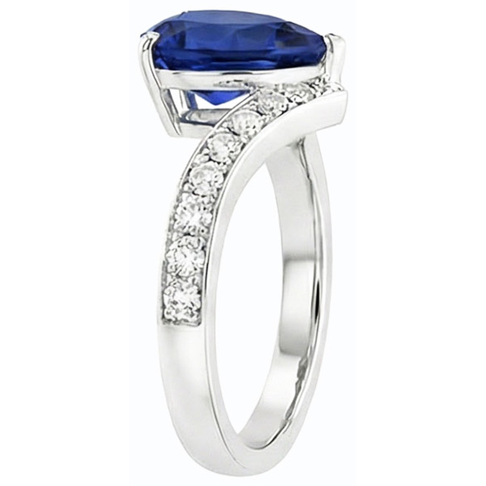 echter round diamant 4Karat ring auf Weiß