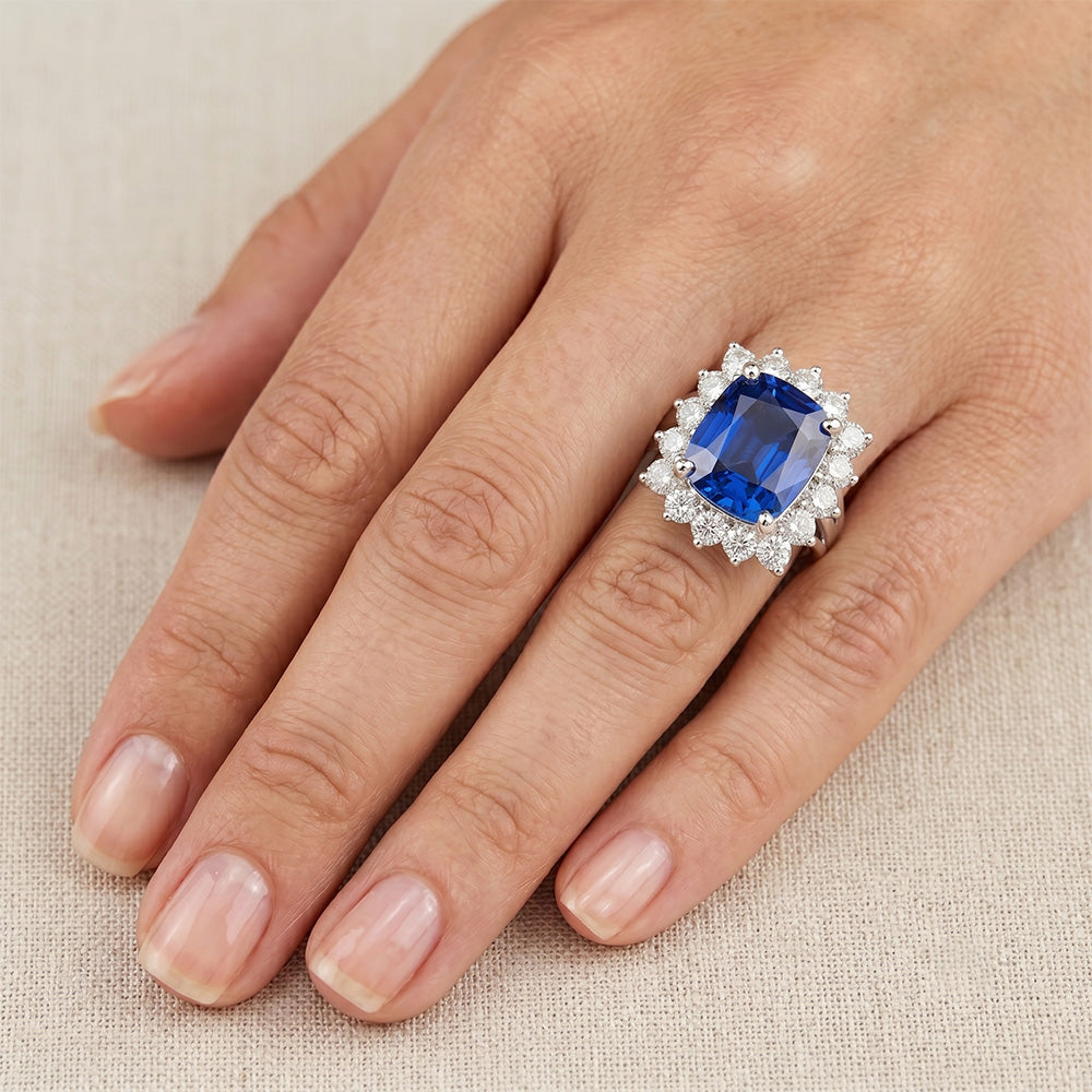 Weißgold Sri Lanka Saphir Kissen Aus der Erde Abgebauter Natürlicher Diamanten Ring 6 Ct