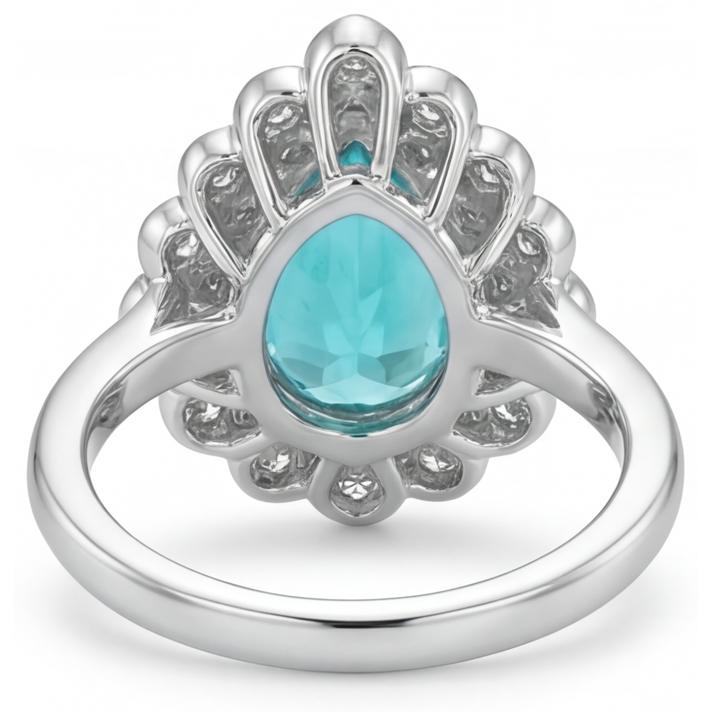 Exquisiter Halo-Ring 5 Karat – Schrägansicht