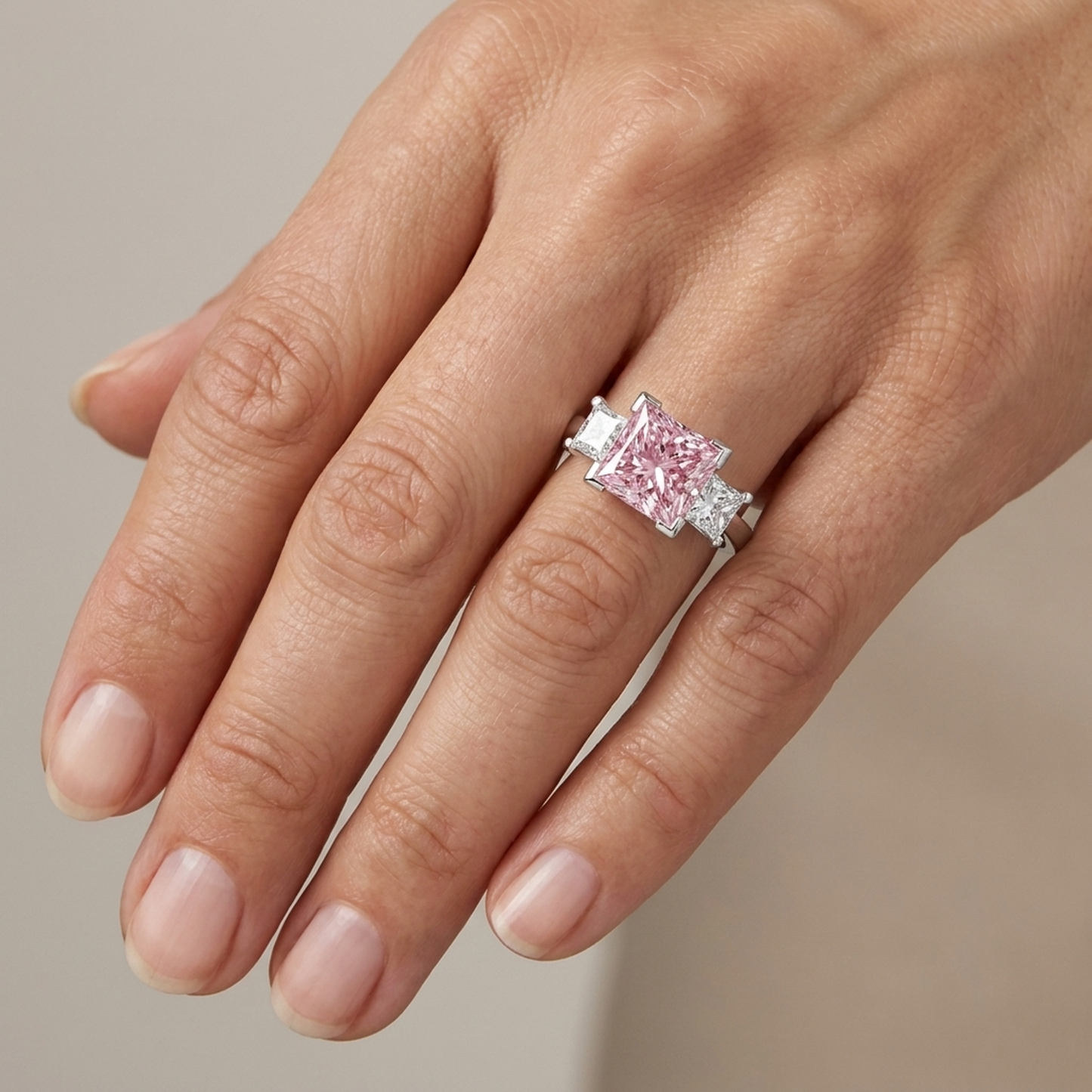 Verlobungsring mit rosa Diamant im Prinzessschliff, 3,9 Karat