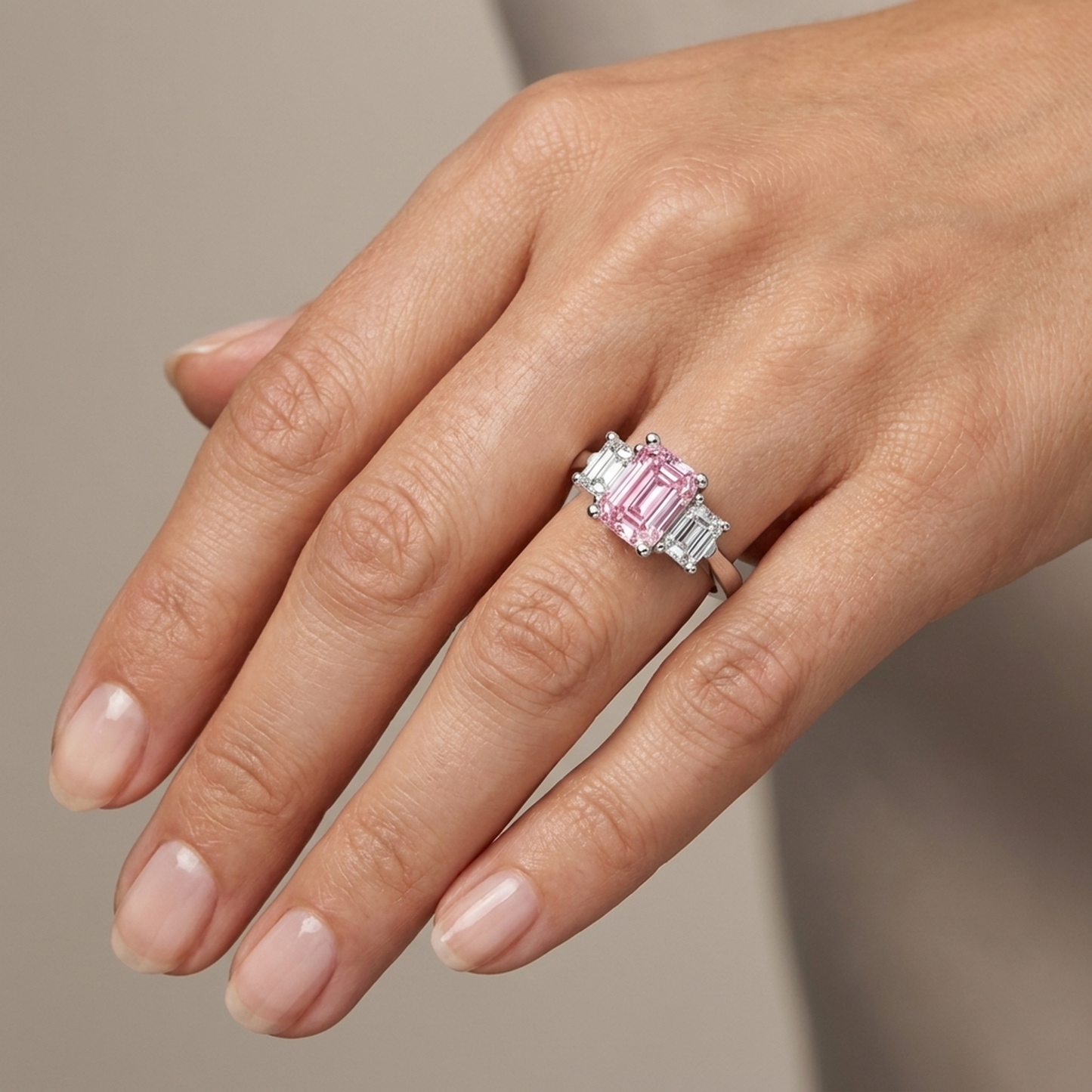 Rosa Diamantring 3,4 Karat Smaragdschliff