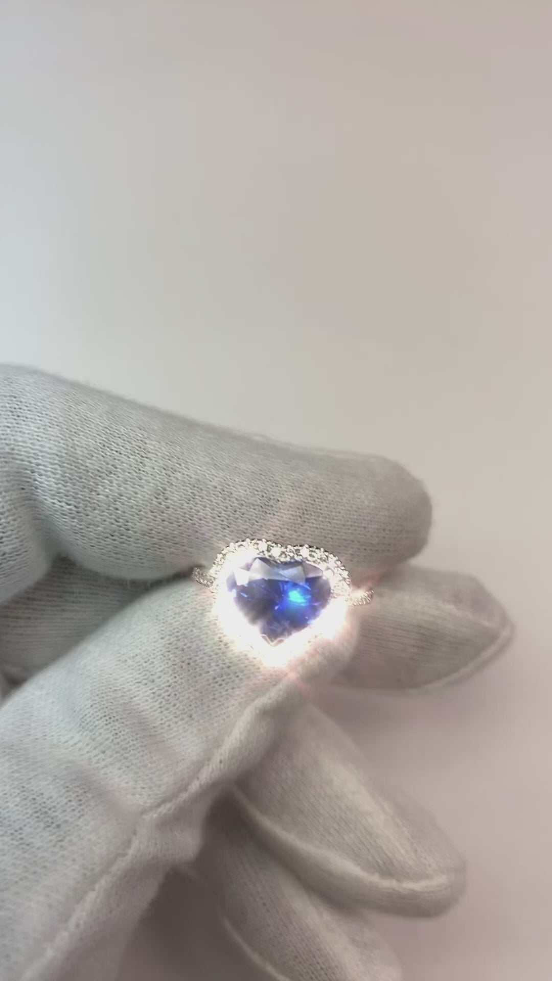 Halo Heart Saphir Verlobungsring