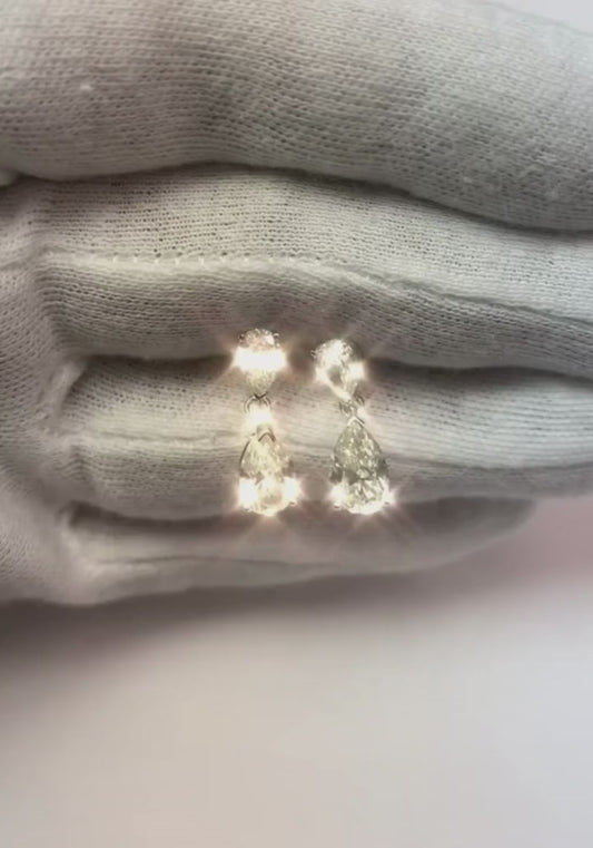 Tropfenförmiger Damenohrring mit 4,70 Karat Birnendiamant aus 14 Karat echtem Weißgold