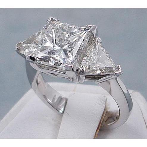 3,50 Karat Trilliant Aus der Erde Abgebauter Natürlicher Diamant im Princess Schliff Verlobungsring mit 3 Steinen
