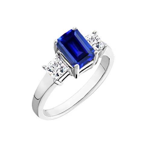 3.05 ct. Smaragd-Ceylon-Ring mit Saphir und Aus der Erde Abgebauter Natürlicher Diamanten mit drei Steinen