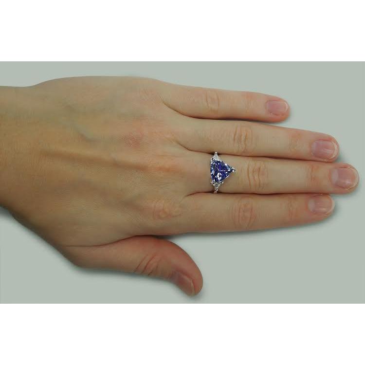Drei-Steine-Ring Trilliant Cut Blauer Aus der Erde Abgebauter Natürlicher Diamant Edelstein 6.5 Karat WG 14K