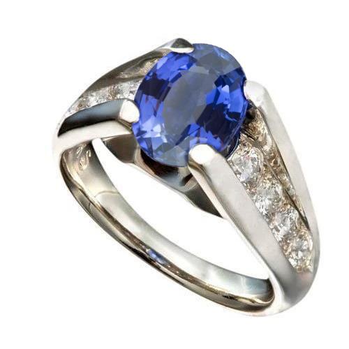 Funkelnder ovaler Ceylon-Saphir-Aus der Erde Abgebauter Natürlicher Diamant-Ring 2.10 Karat Weißgold