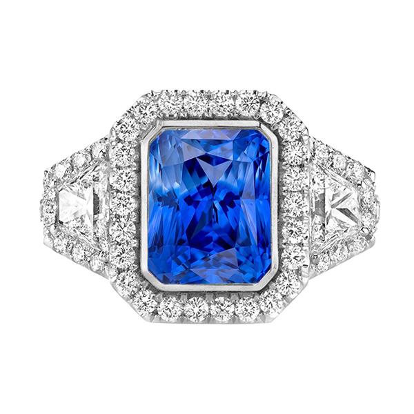 Halo Lünette, blauer Saphirring 4,50 Karat Trapez und runder Diamant - harrychadent.de