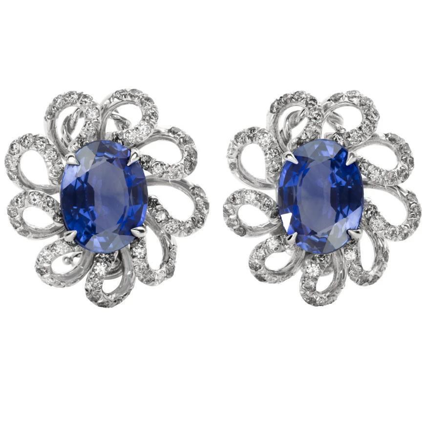 Ohrstecker mit blauem Saphir und Aus der Erde Abgebauter Natürlicher Diamanten im Ovalschliff 5.50 ct