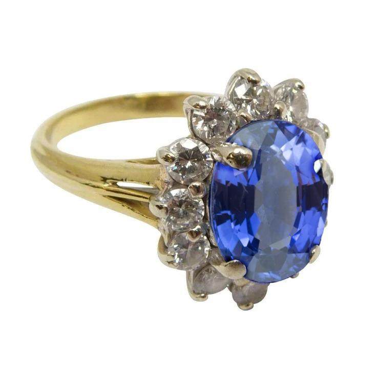 Rundschliff Sri Lanka Blauer Saphir Aus der Erde Abgebauter Natürlicher Diamanten 3 Karat Ring