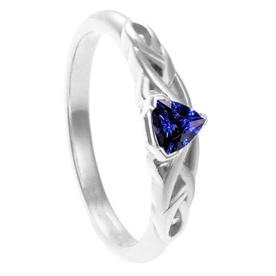 Solitaire Trillion Ring Vintage Style Tiefblauer Saphir 0.50 Karat - harrychadent.de