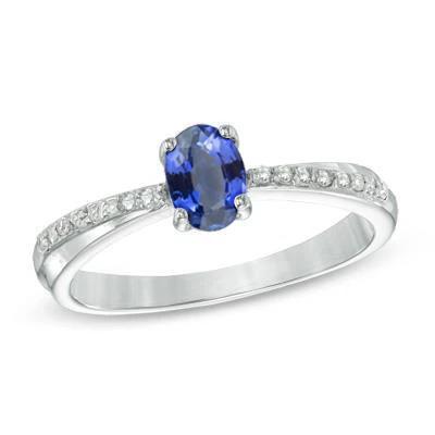 Sri Lanka Saphir Ovalschliff Ring mit runden Aus der Erde Abgebauter Natürlicher Diamanten 2.30 Ct