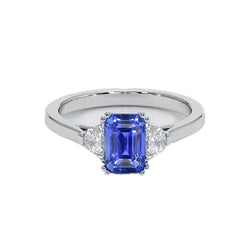 11 Carat Saphirring im Smaragdschliff