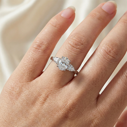 1,61 ct. Oval Center Echt Aus der Erde Abgebauter Natürlicher Diamant Damen Ring 3 Steine Schmuck Weißgold Neu