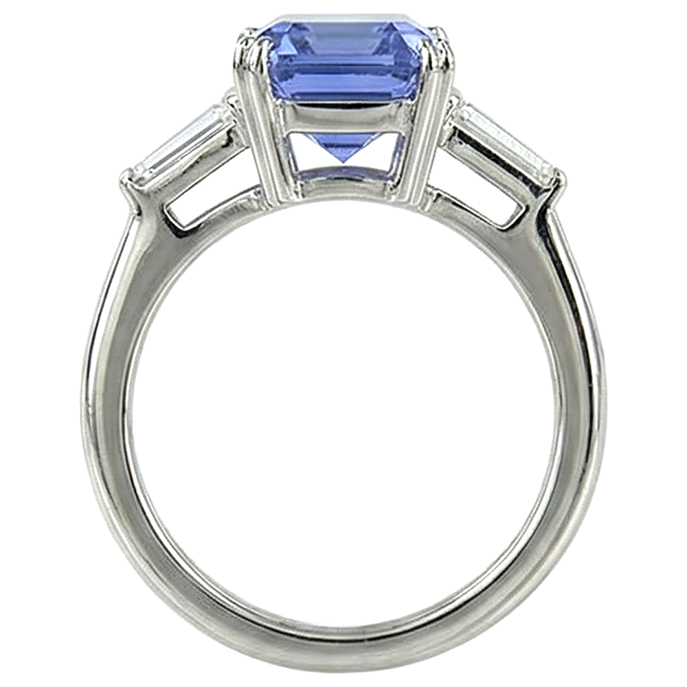 2 Karat Drei-Stein-Ehering aus Tansanit und Baguette-Aus der Erde Abgebauter Natürlicher Diamant