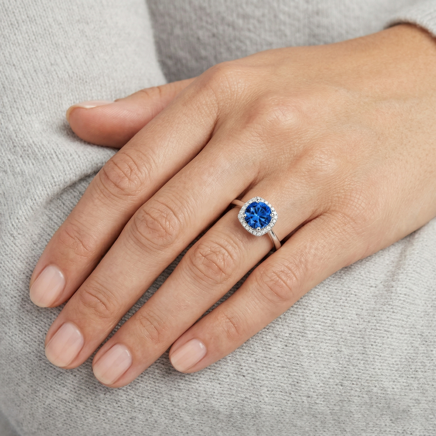 2.70 Karat Halo Ceylon Saphir Aus der Erde Abgebauter Natürlicher Diamanten Ring Weißgold 14K