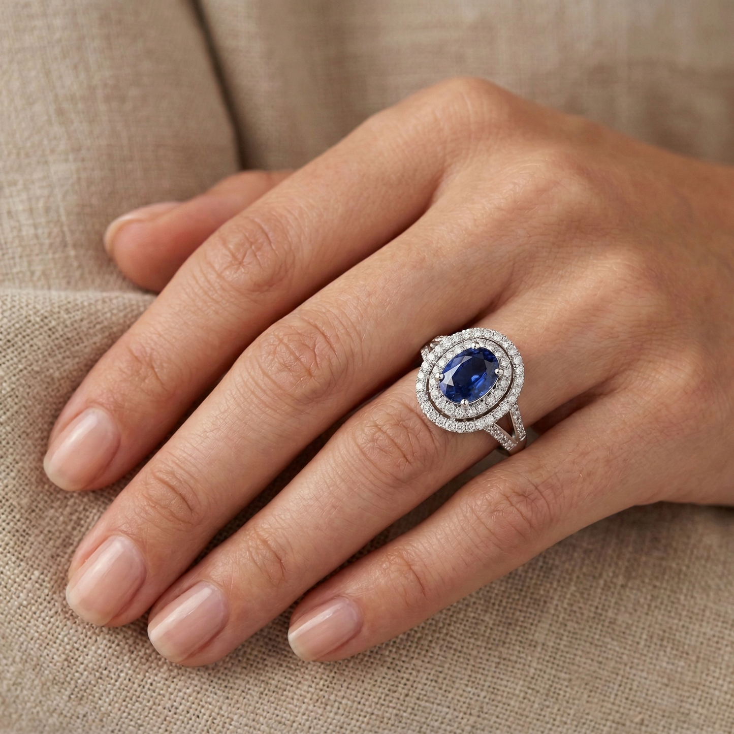 2,45 Kt Blauer Ovaler Saphir Mit Aus der Erde Abgebauter Natürlicher Diamant Ehering Weißgold 14K