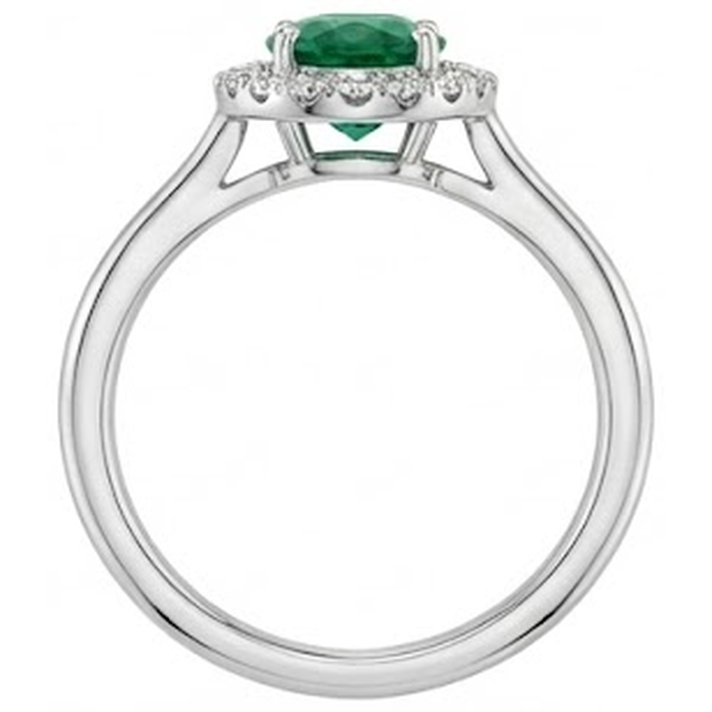 echter oval smaragd 2.50Karat ring auf Weiß