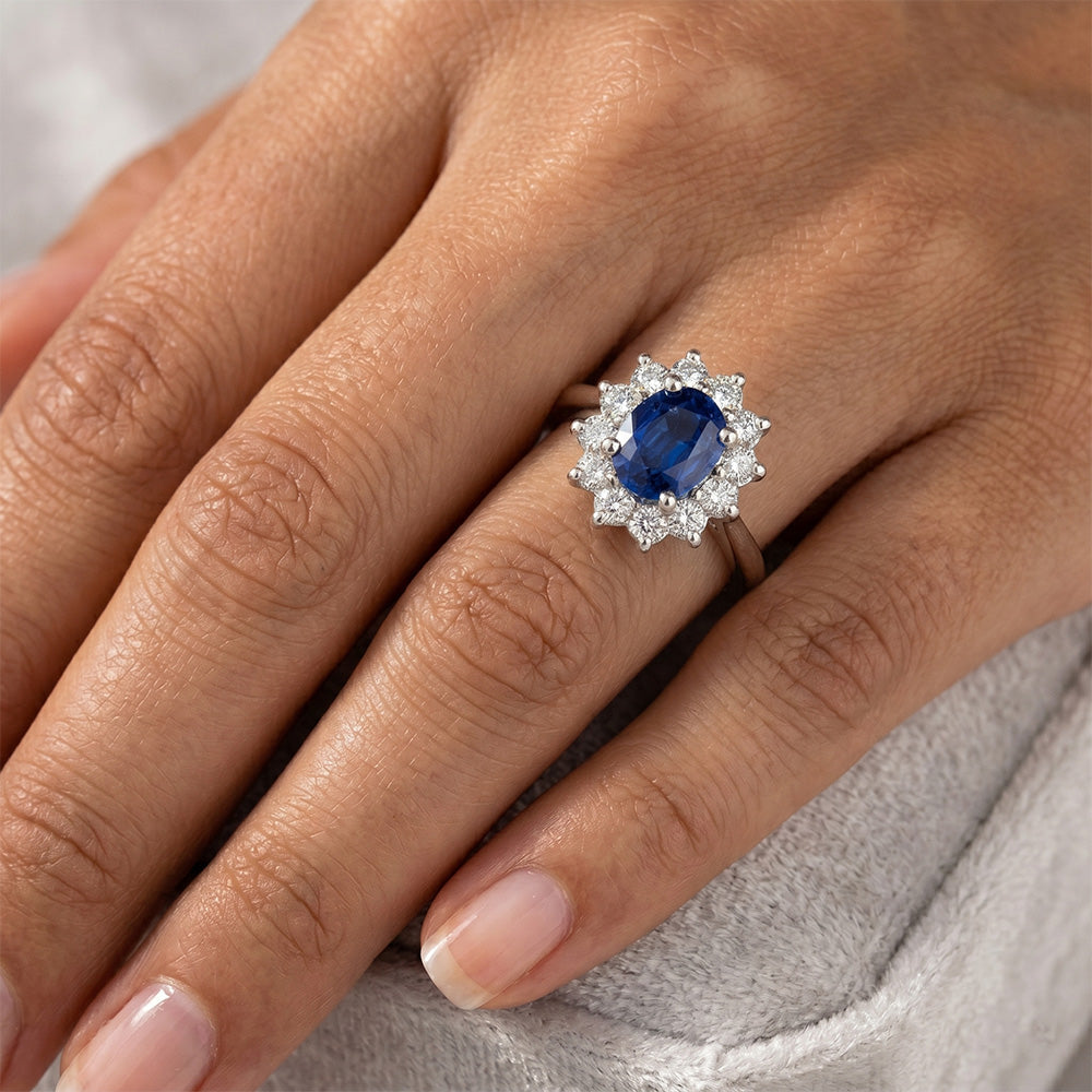 3.60 Karat Blauer Saphir Und Aus der Erde Abgebauter Natürlicher Diamant Ring Blumenstil Weißgold 14K