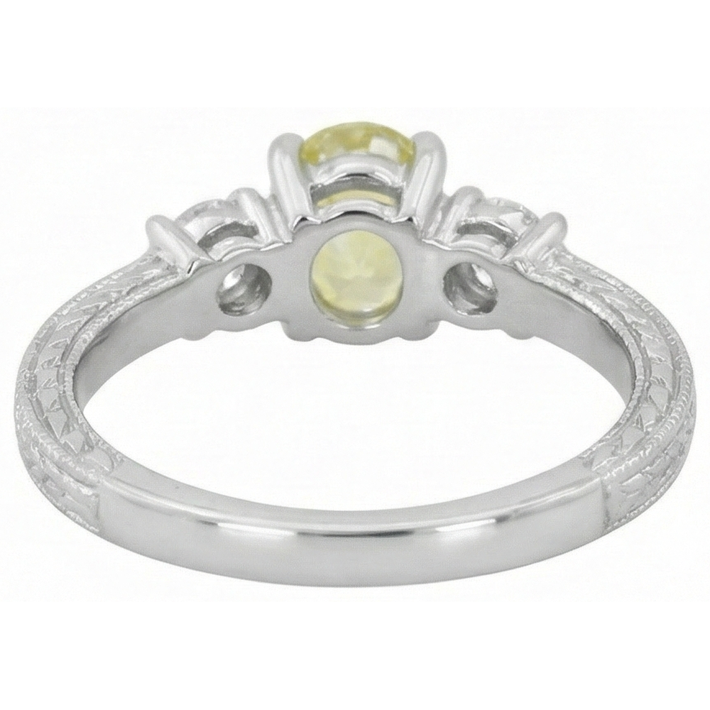 3 Karat Drei-Stein-Ring mit gelbem Saphir und Aus der Erde Abgebauter Natürlicher Diamanten. 14 Karat Weißgold