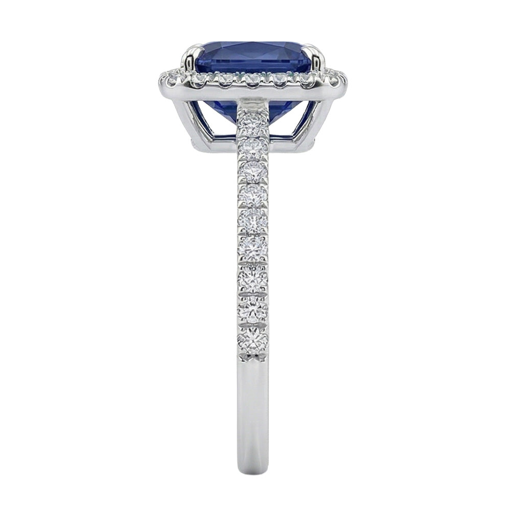 3-Karat-Kissenring aus natürlichem Sri Lanka mit blauem Saphir und Halo-Aus der Erde Abgebauter Natürlicher Diamant