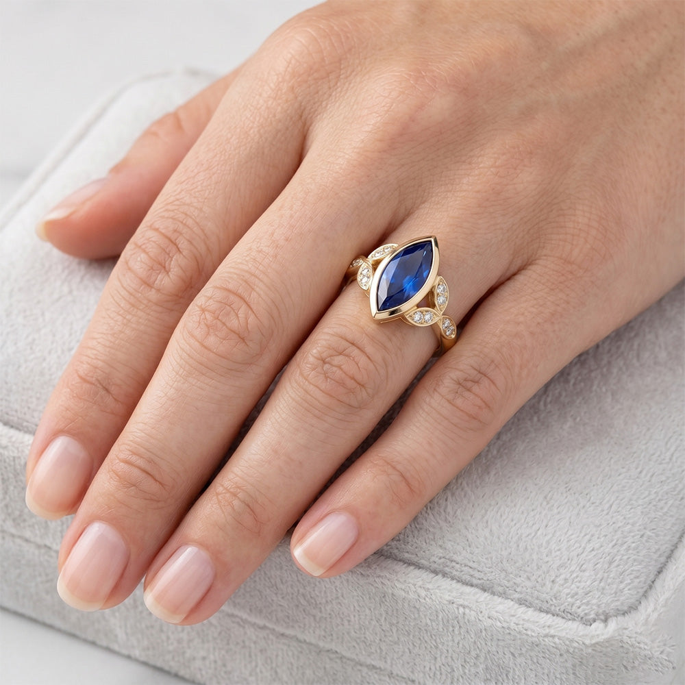 3 Karat Kornblumenblauer Saphir Farbstein-Ring in 14K Gelbgold