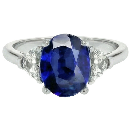 3-Stein-Aus der Erde Abgebauter Natürlicher Diamantring mit ovalem tiefblauem Saphir 8,25 Karat Gold 14K