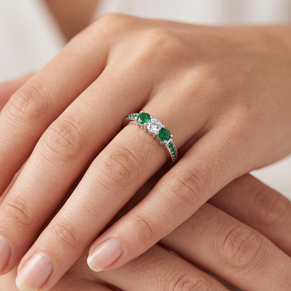 3 Steine Ring Runder Aus der Erde Abgebauter Natürlicher Diamant 1,07 Karat Kolumbianischer Smaragd