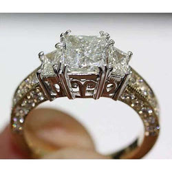 3,66 Karat Vintage-Stil Drei-Stein-Echt-Aus der Erde Abgebauter Natürlicher Diamant-Ring Zweifarbig 14K