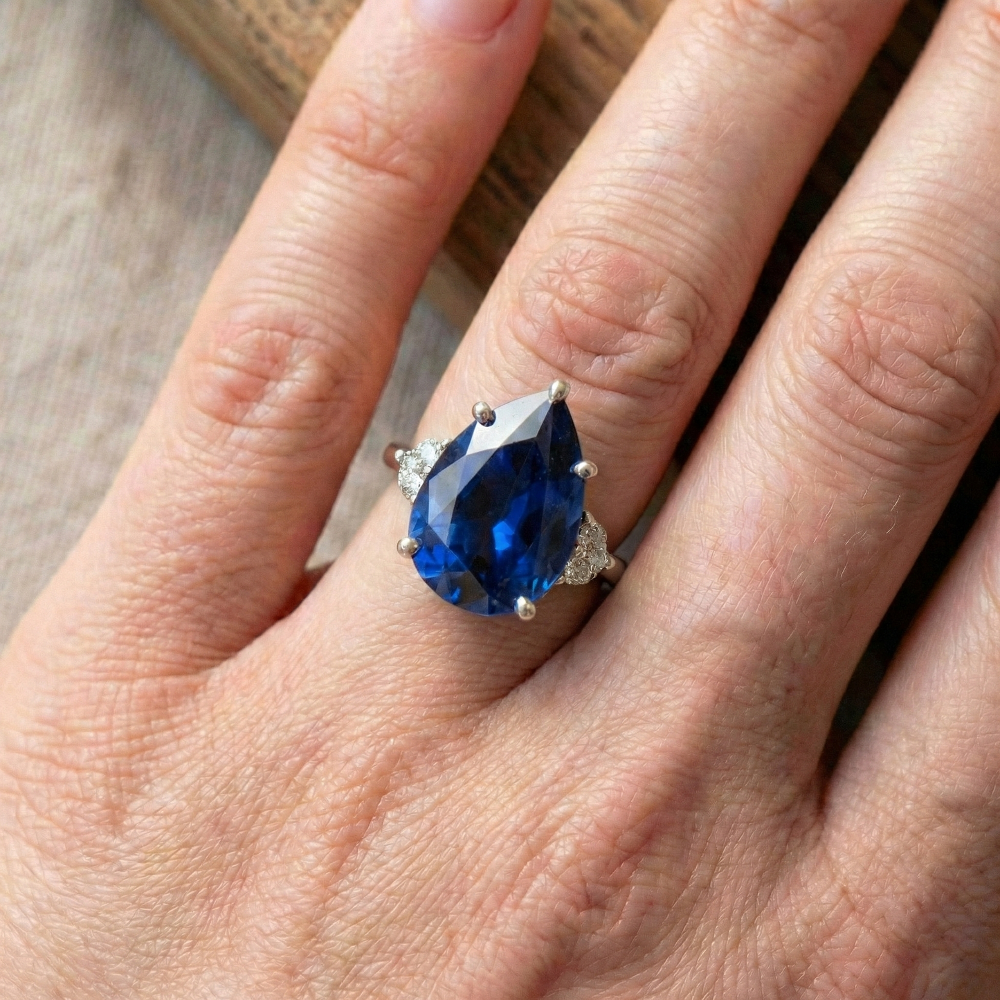 echter round diamant 6.75Karat ring mit Diamantbesatz