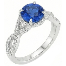 4.85 ct Sri Lanka Blauer Saphir Halo Aus der Erde Abgebauter Natürlicher Diamanten Ring Weißgold