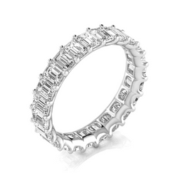 Treppen-Schliff Edler Diamant Eternity Band – 4,6 Karat in 14K