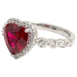5.50 ct herzförmiger Rubin Halo runder Aus der Erde Abgebauter Natürlicher Diamantring Weißgold 14K