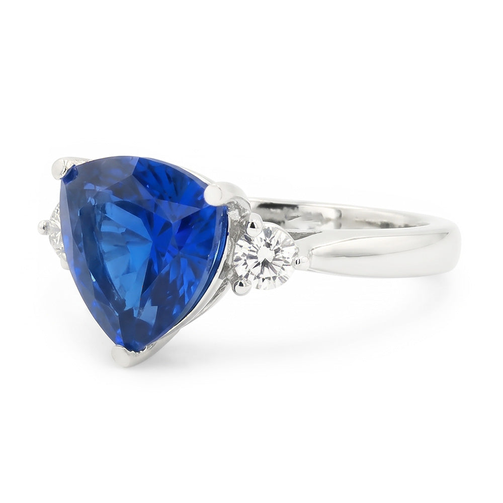 6 Karat blauer Billionen-Saphir-Verlobungsring