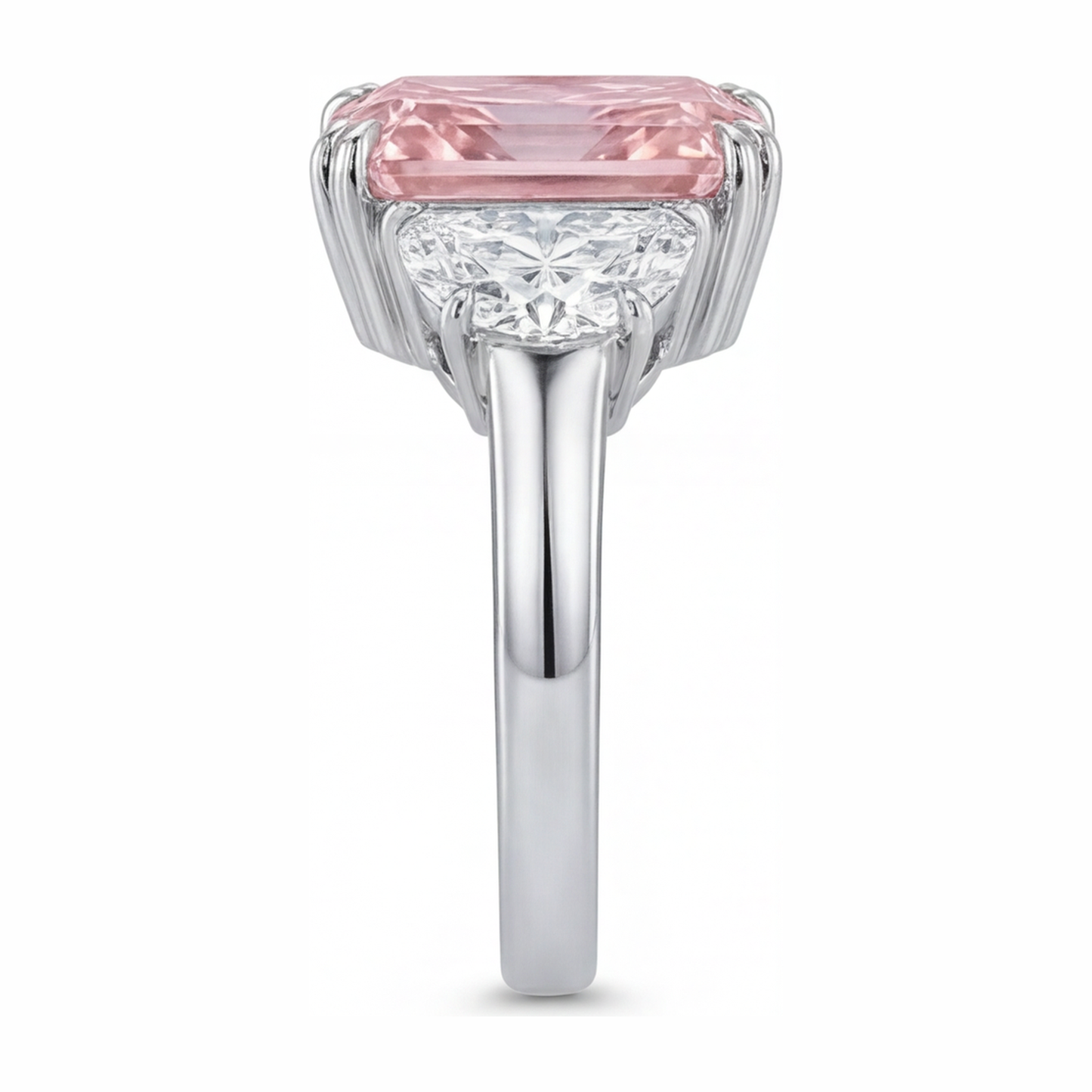 Pinkfarbener Diamantring 6 Karat im Labor gezüchtet Radiant-Schliff Dreistein Schlicht 14 Karat Weißgold