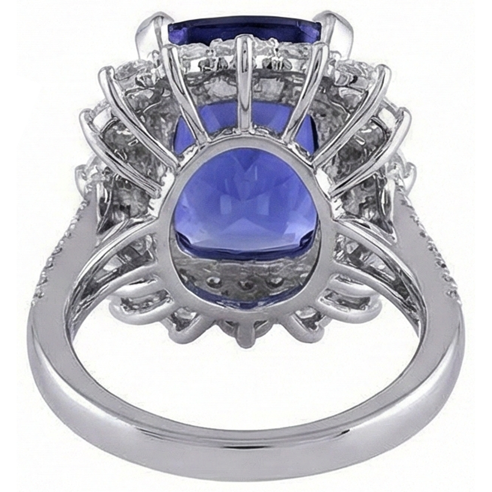 7.75 Karat Großer Tansanit-Ring mit kleinen Aus der Erde Abgebauter Natürlicher Diamanten Weißgold 14K