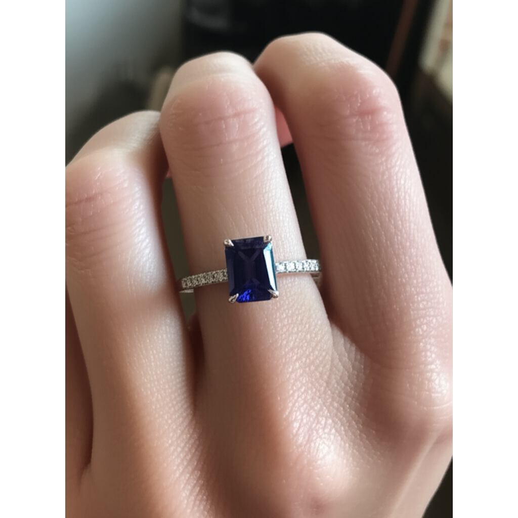 Aus der Erde Abgebauter Natürlicher Diamant-Solitär-Akzent-Ring Smaragd blauer Saphir 4 Karat