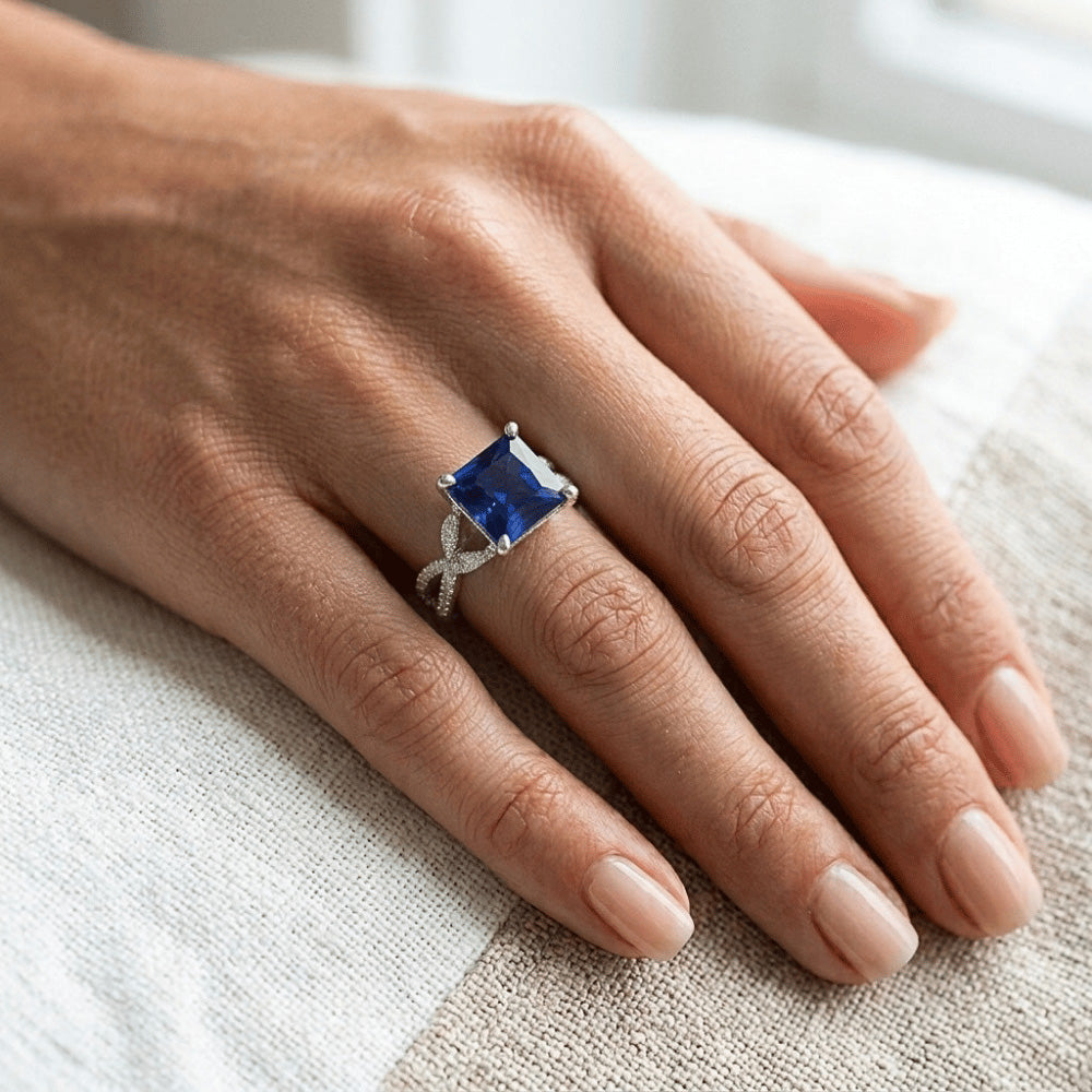 Aus der Erde Abgebauter Natürlicher Diamant-Verlobungsring Prinzessin Sri Lanka Saphir & Akzente 6 Karat
