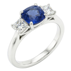 Blauer Saphir Drei-Steine-Ring & Kissen Natürlicher Diamant ( nicht im Labor gezüchtet )en 2 Karat Gold 14K