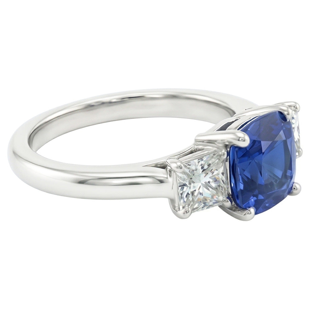 Blauer Saphir Drei-Steine-Ring & Kissen Natürlicher Diamant ( nicht im Labor gezüchtet )en 2 Karat Gold 14K