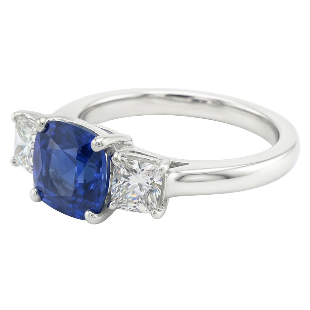 Blauer Saphir Drei-Steine-Ring & Kissen Natürlicher Diamant ( nicht im Labor gezüchtet )en 2 Karat Gold 14K