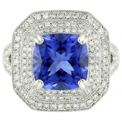 Blauer Saphir mit Aus der Erde Abgebauter Natürlicher Diamant-Halo-Ring
