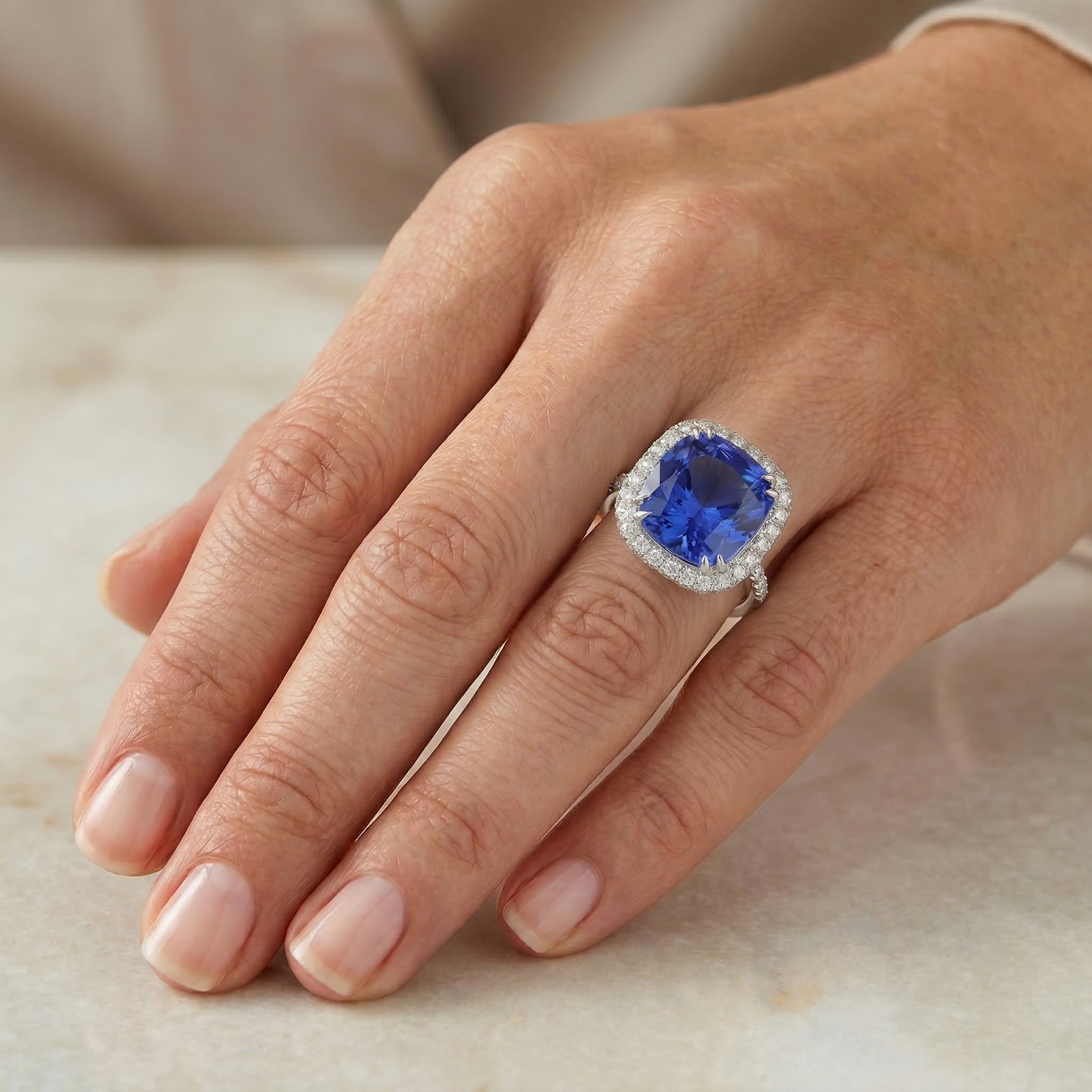 Ceylon Saphir Aus der Erde Abgebauter Natürlicher Diamanten 8 Karat Ring Weißgold 14K