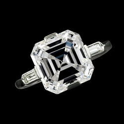 Damen 3 Steine Asscher & Baguette Echt Diamantring 8,75 Karat Gold