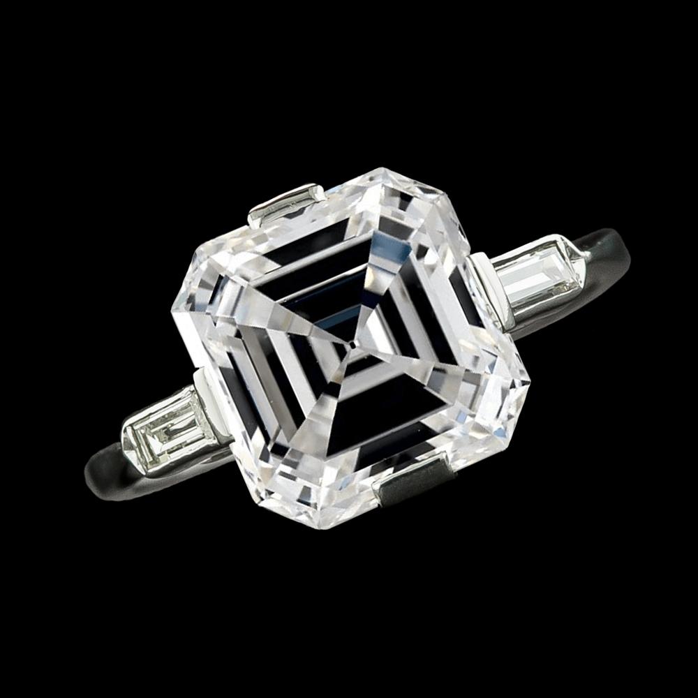 Damen 3 Steine Asscher & Baguette Echt Diamantring 8,75 Karat Gold