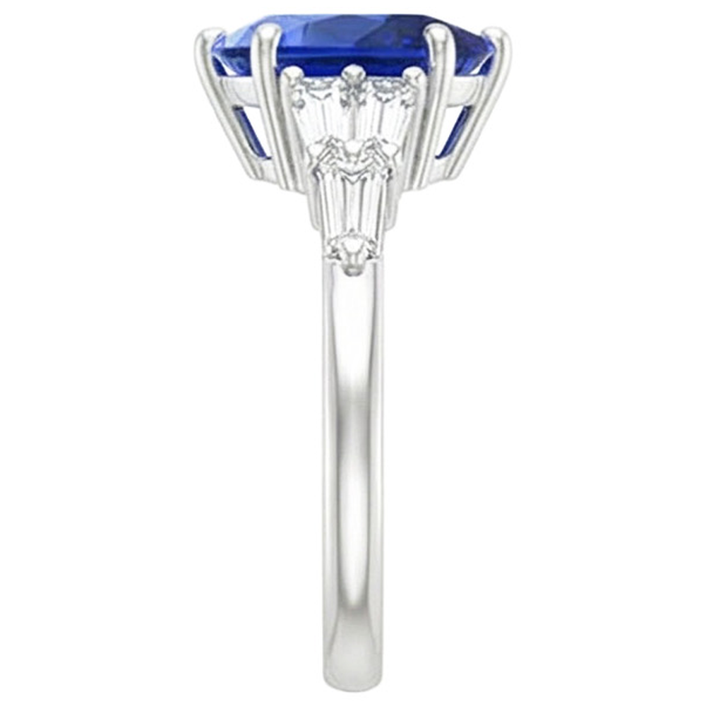 echter baguette diamant 4Karat ring auf Weiß