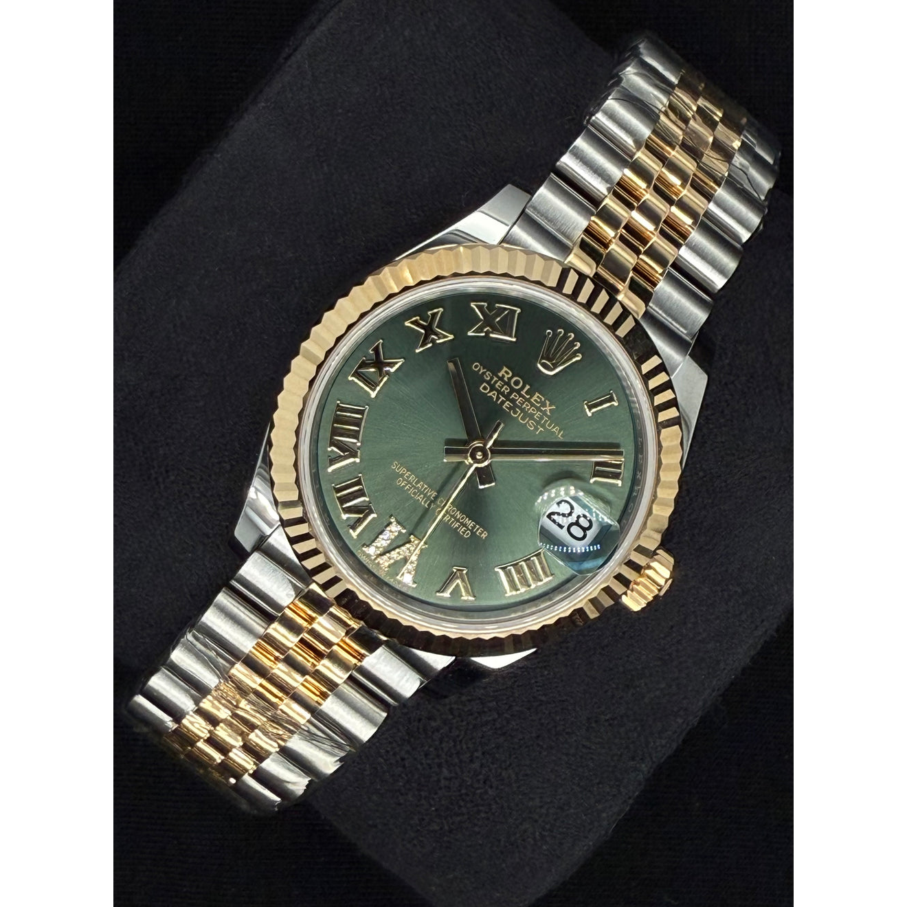 Rolex Two Tone mit Schmuckstein – Seitenansicht