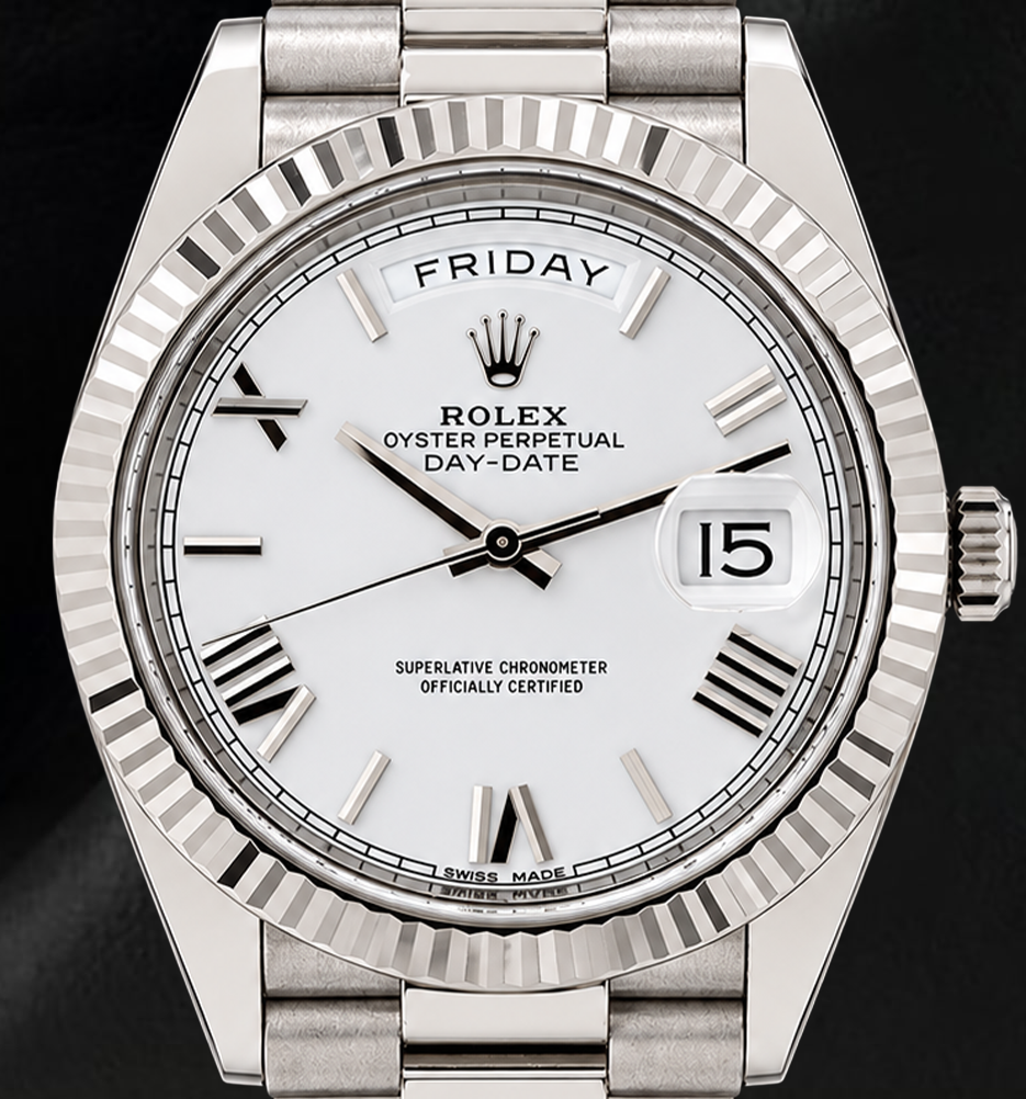 Rolex Day-Date 228239 40 mm Uhr aus 18 Karat Weißgold, weißes Zifferblatt mit römischen Ziffern
