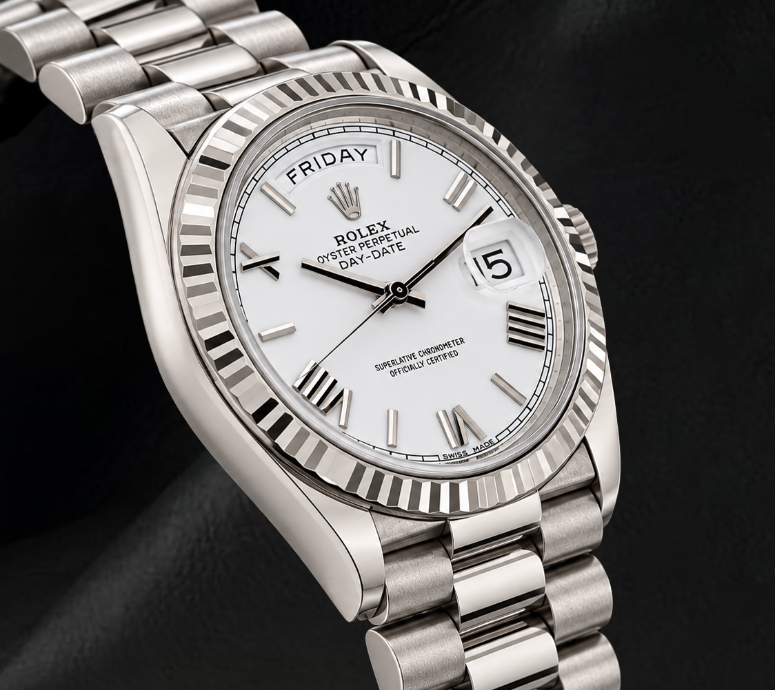 Rolex Day-Date 228239 40 mm Uhr aus 18 Karat Weißgold, weißes Zifferblatt mit römischen Ziffern