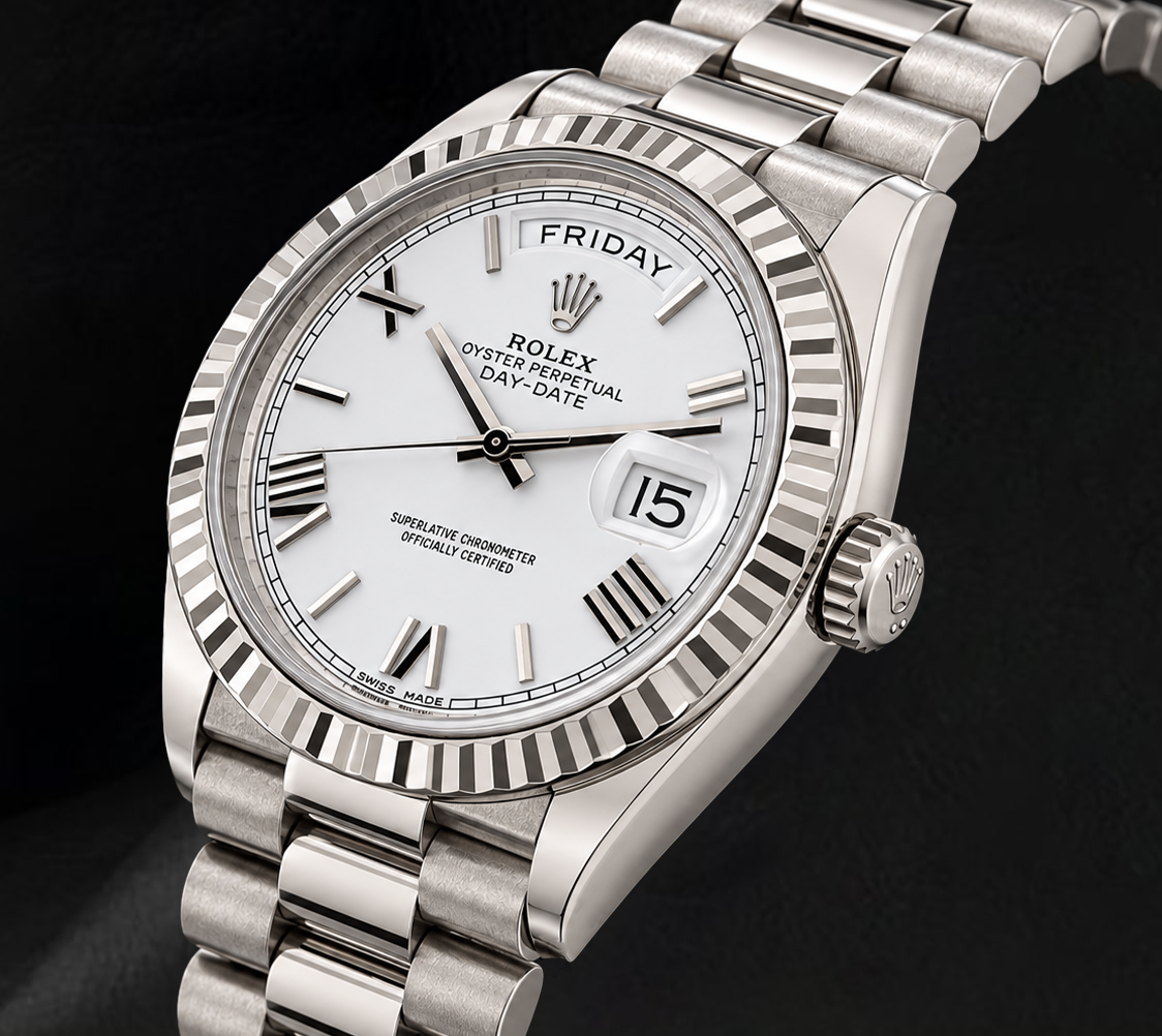 Rolex Day-Date 228239 40 mm Uhr aus 18 Karat Weißgold, weißes Zifferblatt mit römischen Ziffern